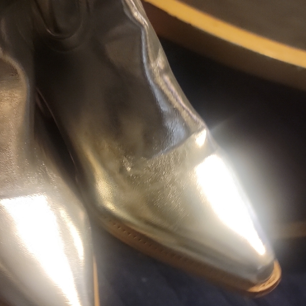 Silver Embroidered Women's Cowboy Boots - Picture 3 of 4